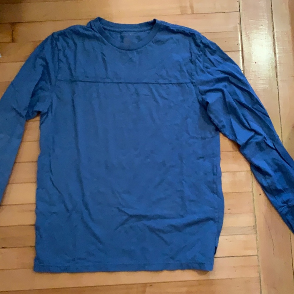 American Eagle long sleeve shirt